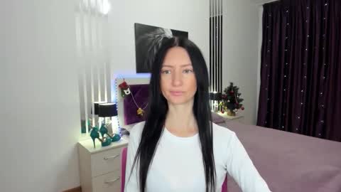 NikaLewis online show from December 2025 04:30:02 AM