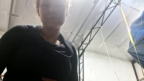 Snapshot of nikhannah chatting on November 2025 01:57:02 PM nikhannah online show from November 2025 01:57:02 PM