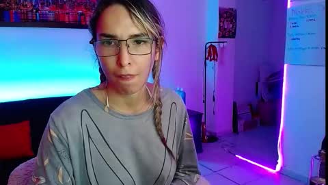  Natalia online show from September 2025 05:49:01 PM