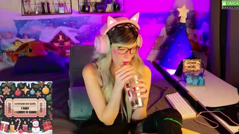 Kitty Chatte online show from December 2025 09:21:02 PM
