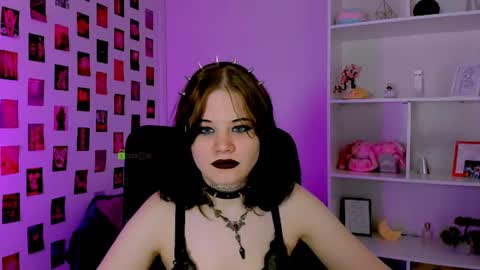 Snapshot of nikki_kiss_ chatting on July 2026 08:45:01 AM nikki_kiss_ online show from July 2026 08:45:01 AM