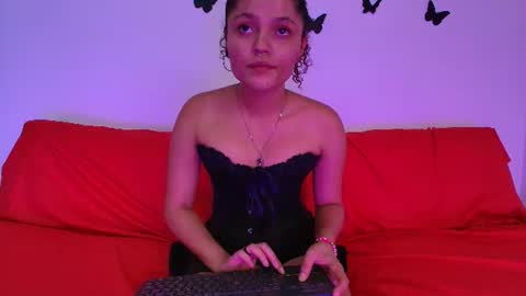 Snapshot of nikki_uwu chatting on June 2026 08:00:02 PM nikki_uwu online show from June 2026 08:00:02 PM