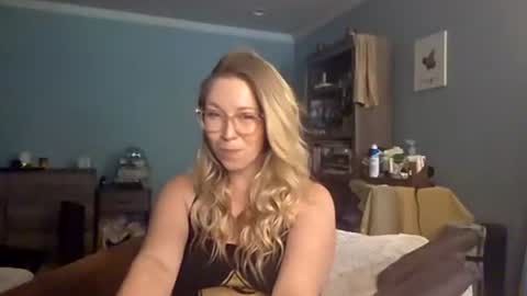 Snapshot of nikkib653466 chatting on June 2026 11:41:01 PM nikkib653466 online show from June 2026 11:41:01 PM
