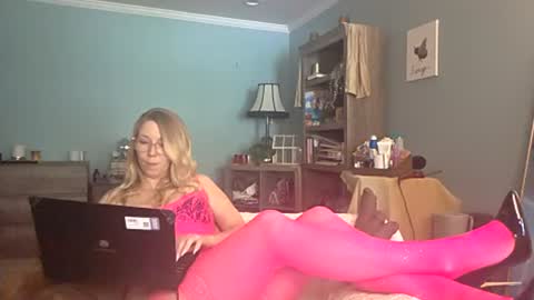 Snapshot of nikkib653466 chatting on July 2026 06:23:01 PM nikkib653466 online show from July 2026 06:23:01 PM