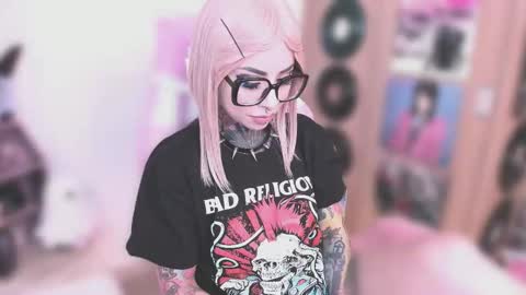 Nikki Ramone   online show from January 2026 11:34:02 AM