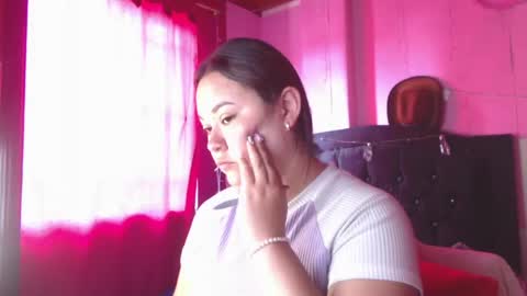 Snapshot of nikkirous_ chatting on April 2026 01:49:02 PM Nikkirous online show from April 2026 01:49:02 PM