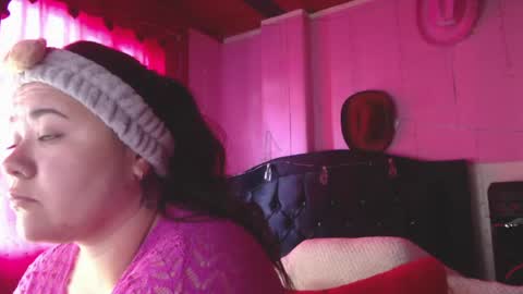 Snapshot of nikkirous_ chatting on May 2026 01:17:02 PM Nikkirous online show from May 2026 01:17:02 PM