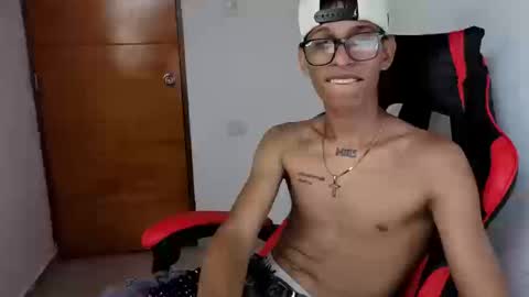 Snapshot of niklaus_wolf chatting on March 2026 04:39:01 AM niklaus_wolf online show from March 2026 04:39:01 AM