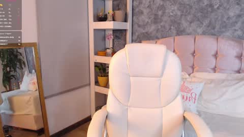 Niko Robin online show from December 2024 05:16:02 AM