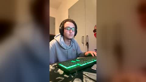 nikol296893 online show from August 2026 04:49:02 PM