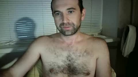 nikolas_vaz online show from October 2025 08:20:01 PM