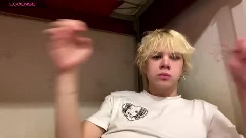 nikolasbucks online show from December 2025 09:33:01 PM