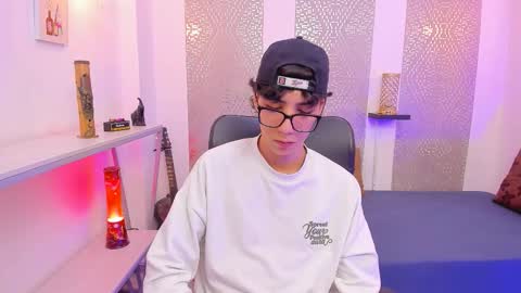    online show from October 2025 04:59:02 AM