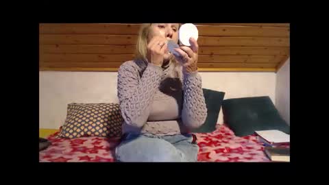 Nikole1 online show from October 2025 09:57:01 AM