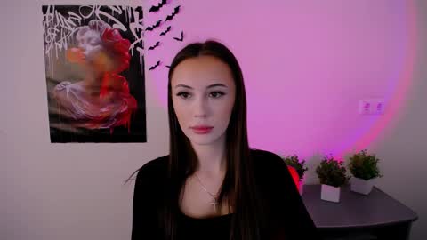 nikonara_ online show from February 2025 09:56:02 AM