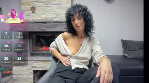 nikol online show from November 2025 01:33:02 PM