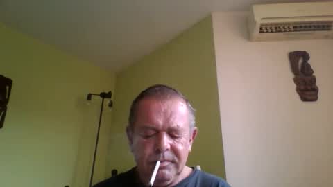 Snapshot of nikyo419 chatting on May 2026 04:19:02 AM nikyo419 online show from May 2026 04:19:02 AM