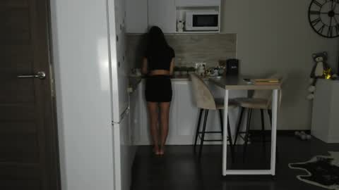 Bella online show from April 2026 08:35:02 PM