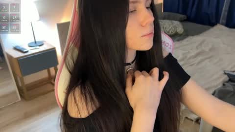 Jennet online show from February 2025 02:00:02 PM