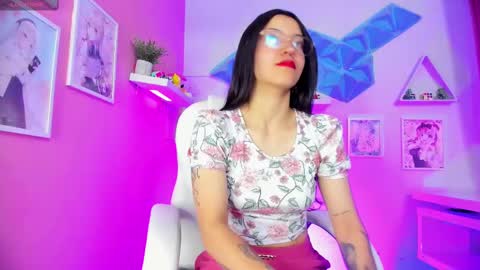 Nina online show from January 2025 08:13:02 PM