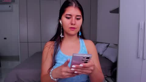 Nina online show from March 2026 01:44:02 AM