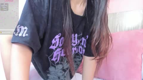 N I N A online show from November 2025 02:55:01 AM