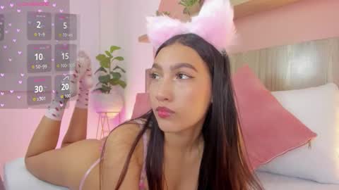 N I N A online show from November 2025 02:33:02 AM