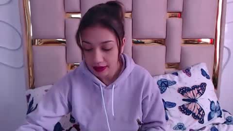 Nina Carther online show from October 2025 01:24:02 PM