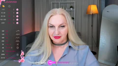 Nina online show from September 2025 03:49:02 PM