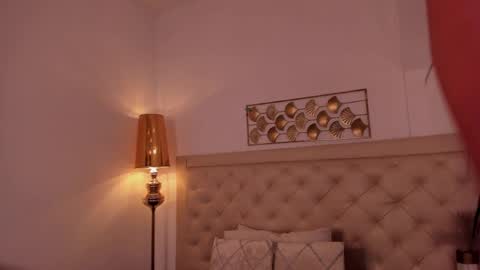 nina joyce online show from April 2026 07:36:01 PM