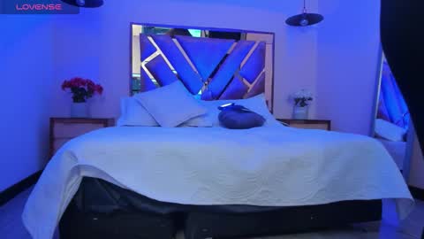 Nina myers online show from January 2026 02:37:01 AM