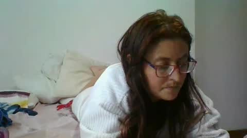 Nina online show from February 2025 08:04:02 PM