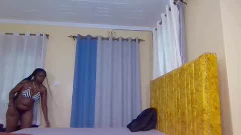 Nina online show from October 2025 07:11:01 AM