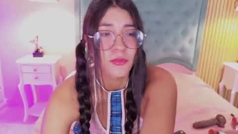 Snapshot of ninaavelvett chatting on June 2026 12:50:02 PM Nina online show from June 2026 12:50:02 PM