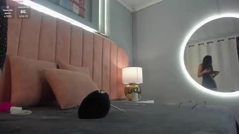 Nina  online show from March 2026 02:38:02 AM