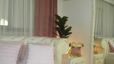 Snapshot of ninacrystal chatting on July 2026 10:39:01 AM NinaCrystal online show from July 2026 10:39:01 AM