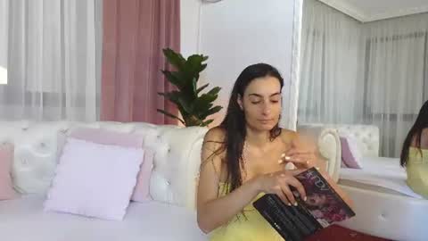 Snapshot of ninacrystal chatting on July 2026 08:05:01 AM NinaCrystal online show from July 2026 08:05:01 AM
