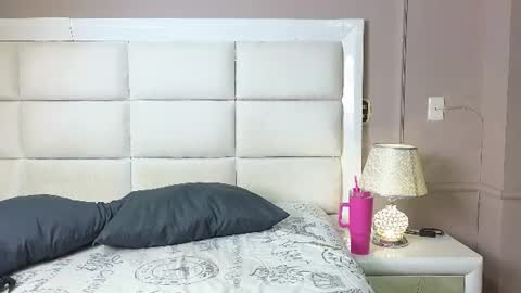 ninaluxx online show from June 2026 01:43:01 PM