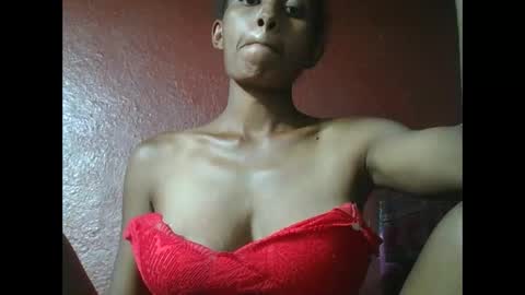 ninie246746 online show from January 2025 01:41:01 PM