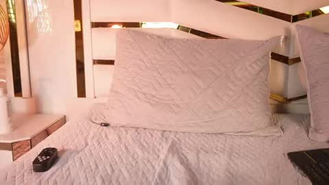 Nixx  online show from April 2026 06:10:01 PM