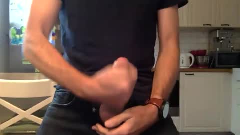 nixomuc online show from November 2025 10:37:01 AM