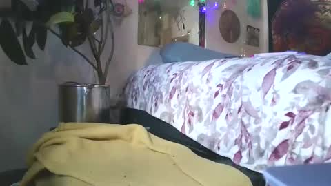 Leah online show from September 2025 03:22:01 PM