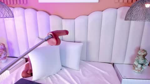 Noa online show from November 2025 08:03:01 AM