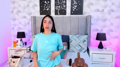 NATHALIA MORENO online show from October 2025 12:36:02 PM