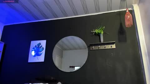 Noah  online show from November 2025 03:29:02 AM