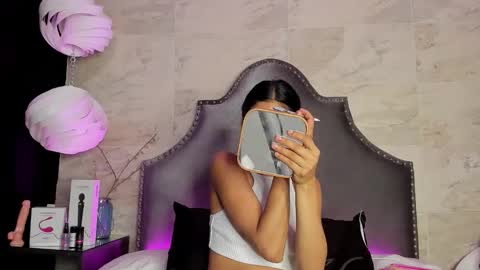 Zoe  online show from April 2026 04:12:01 AM