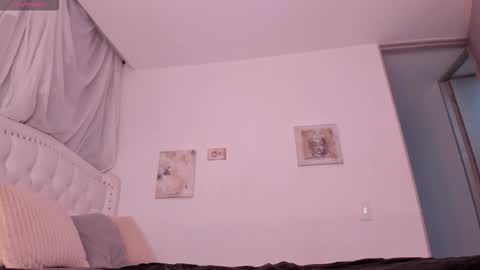 Sara  online show from September 2025 03:44:02 AM