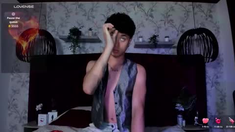 noah_dupont_ online show from October 2025 08:39:01 PM