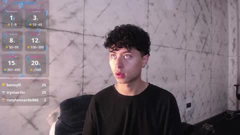 noah_dupont_ online show from November 2025 11:43:02 AM