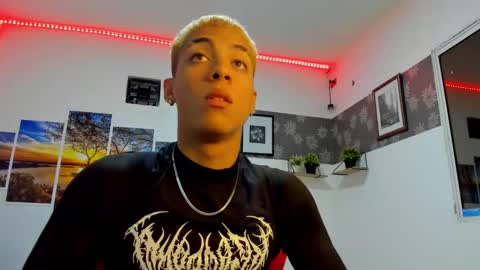 Snapshot of noah_flynn1 chatting on October 2025 06:10:02 AM noah_flynn1 online show from October 2025 06:10:02 AM